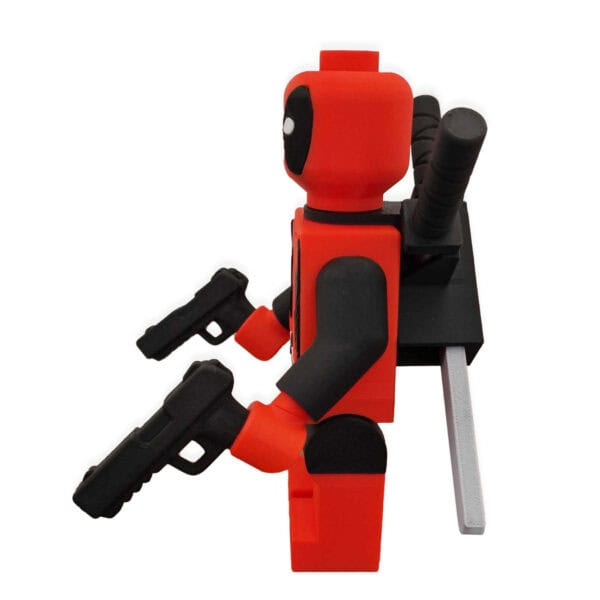 Deadpool-inspired maxifig, side view with guns, by Mr3Dprintz, available at Infinite Brick