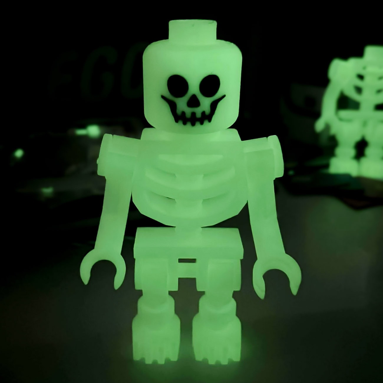 Glow-in-the-Dark Skeleton 3D Printed Maxifig - Image 2